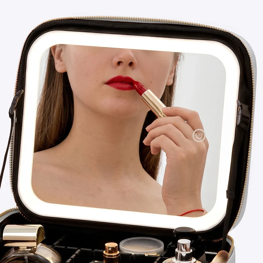 Distortion-Free LED Mirror